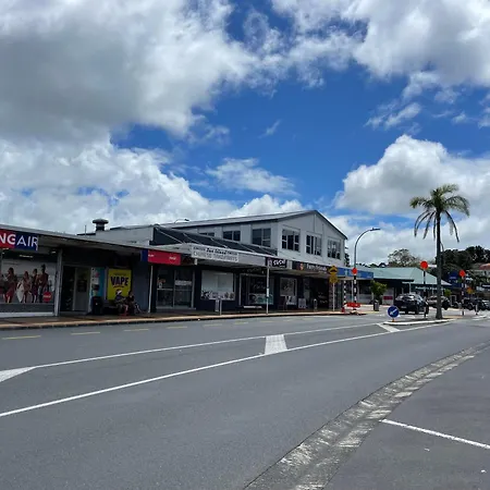 Family Friendly 3Br Flat - 3Min Walk To The Beach - Self Contained